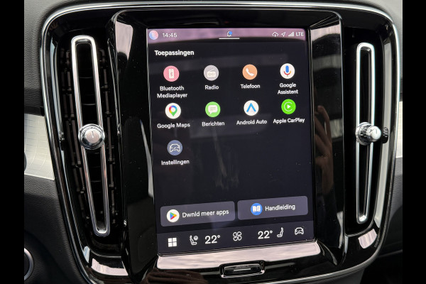 Volvo XC40 2.0 B4 Plus Black Edition | Pano | Memory | Pilot Assist | H/K Audio | 20 inch