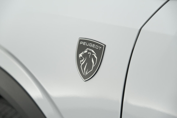 Peugeot 3008 1.2 Hybrid 145 GT | Elektrische Kofferklep | Camera | Adaptieve Cruise Control | Apple CarPlay