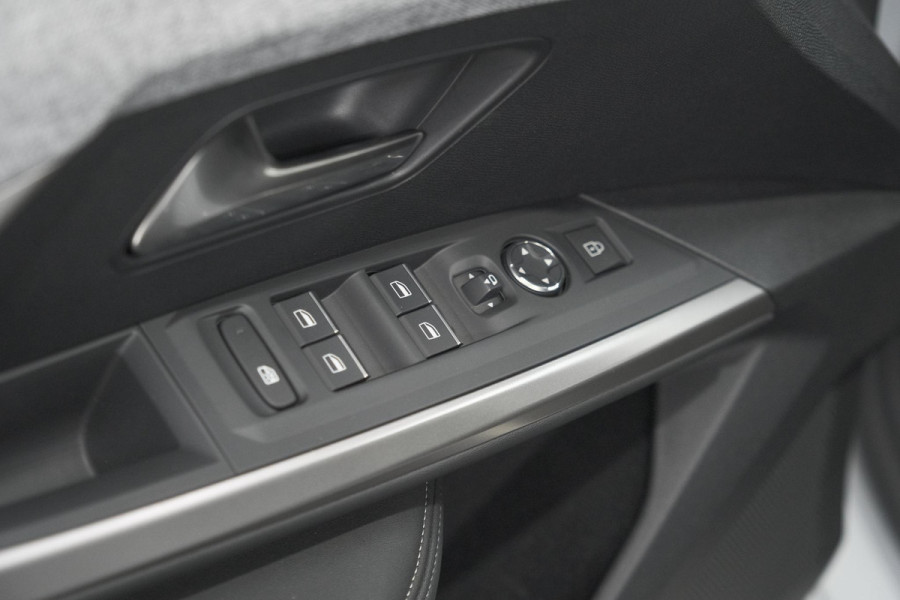 Peugeot 3008 1.2 Hybrid 145 GT | Elektrische Kofferklep | Camera | Adaptieve Cruise Control | Apple CarPlay