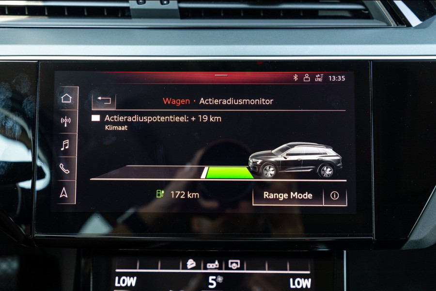 Audi e-tron E-tron 50 quattro S Line 71 kWh Soh 95% I S Line I Panoramadak I 22" I Adaptive Cruise I Luchtvering I CarPlay