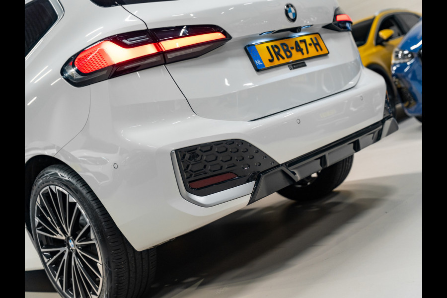 BMW 2 Serie Active Tourer 218i M-Sport, Apple Carplay, Android, Leder, Navi, Voll Led, Ambiënte Light, Wide Screen, Camera, PDC