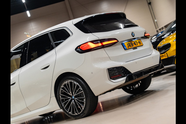 BMW 2 Serie Active Tourer 218i M-Sport, Apple Carplay, Android, Leder, Navi, Voll Led, Ambiënte Light, Wide Screen, Camera, PDC