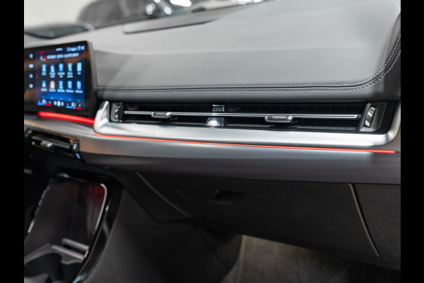 BMW 2 Serie Active Tourer 218i M-Sport, Apple Carplay, Android, Leder, Navi, Voll Led, Ambiënte Light, Wide Screen, Camera, PDC