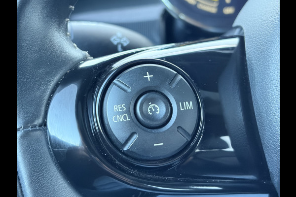 MINI Electric Yours 33 kWh Pano.dal Leer Carplay Camera Red Chili