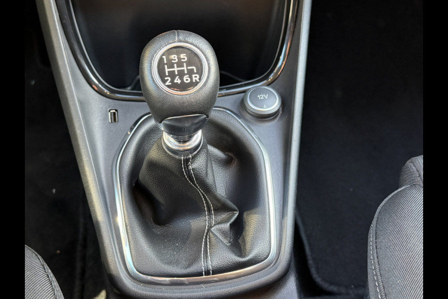 Ford Puma 1.0 EcoBoost Hybrid Titanium | Winterpack | Trekhaak | Navigatie | PDC