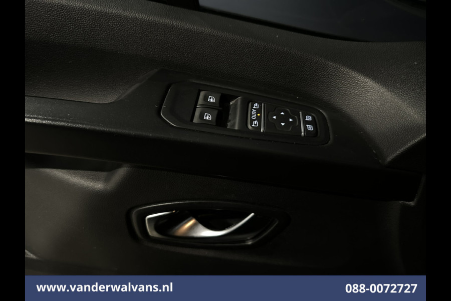 Renault Trafic 2.0 dCi 150pk L2H1 Euro6 Airco | Camera | Navigatie | LED | Trekhaak Cruisecontrol, Dakdragers, Parkeersensoren, Bijrijdersbank