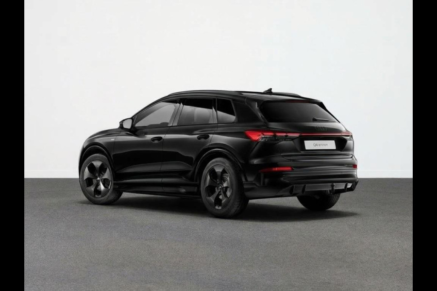 Audi Q4 e-tron S edition performance 82 kWh 286 pk | Glazen panoramadak |Techniekpakket plus | Lichtpakket plus ambient light | Trekhaak |