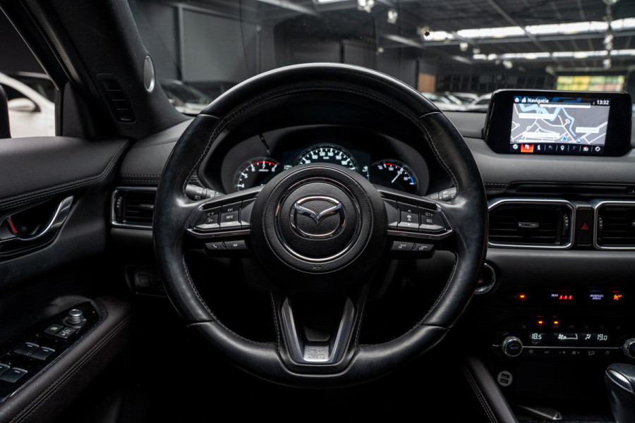 Mazda CX-5 2.5 4WD SkyActiv-G 194 HUD Bose 360 ACC Open dak Stuurverwarming Stoelventilatie Stoelverwarming voor & achter Memory seats Elektr. bedienbare achterklep PDC Climate Control Cruise Control Afneembaar trekhaak LM velgen