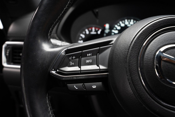 Mazda CX-5 2.5 4WD SkyActiv-G 194 HUD Bose 360 ACC Open dak Stuurverwarming Stoelventilatie Stoelverwarming voor & achter Memory seats Elektr. bedienbare achterklep PDC Climate Control Cruise Control Afneembaar trekhaak LM velgen