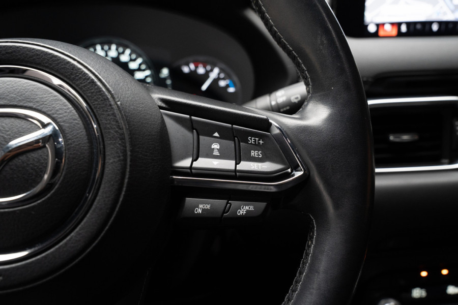 Mazda CX-5 2.5 4WD SkyActiv-G 194 HUD Bose 360 ACC Open dak Stuurverwarming Stoelventilatie Stoelverwarming voor & achter Memory seats Elektr. bedienbare achterklep PDC Climate Control Cruise Control Afneembaar trekhaak LM velgen