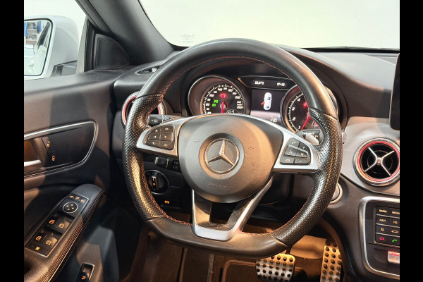 Mercedes-Benz CLA-Klasse 180 Prestige*Led*Stoelverwarming*Amg-Line*