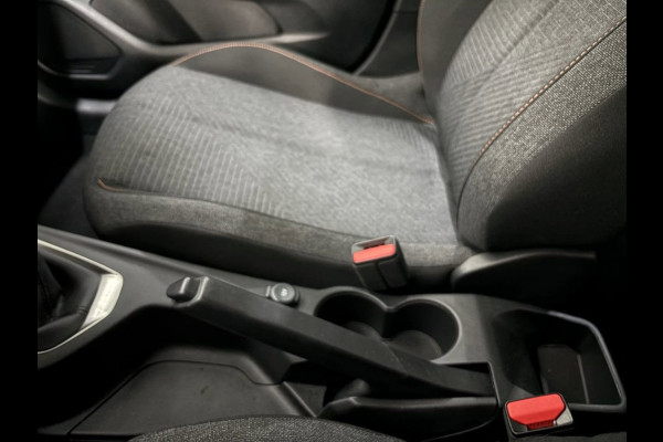 Peugeot 208 Style *Led*Parkeersensoren*Cruise Control*Apple Carplay/Android Auto*