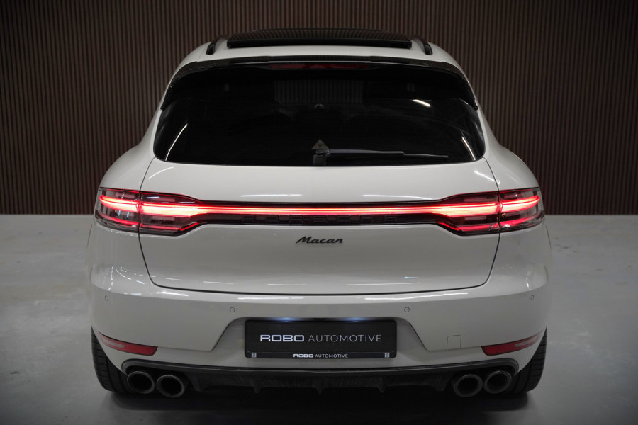 Porsche Macan 2.0 | Krijt Grijs | Panoramadak | Sportchrono | Memory Seats | Elektrische Stoelen 18 Weg Verstelbaar | Apple Carplay | PDLS LED | Luchtvering | Camera | Leer | Navigatie | Dodehoekdetectie | Cru