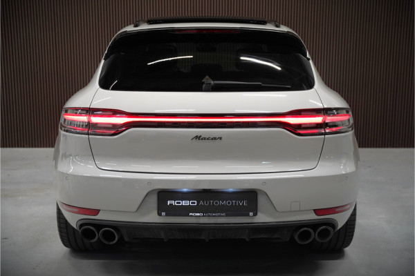 Porsche Macan 2.0 | Krijt Grijs | Panoramadak | Sportchrono | Memory Seats | Elektrische Stoelen 18 Weg Verstelbaar | Apple Carplay | PDLS LED | Luchtvering | Camera | Leer | Navigatie | Dodehoekdetectie | Cru