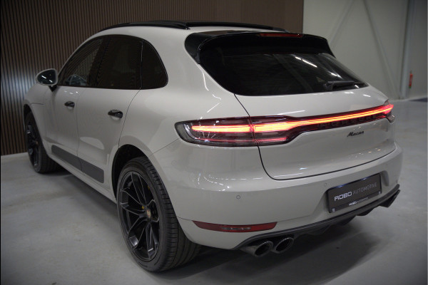 Porsche Macan 2.0 | Krijt Grijs | Panoramadak | Sportchrono | Memory Seats | Elektrische Stoelen 18 Weg Verstelbaar | Apple Carplay | PDLS LED | Luchtvering | Camera | Leer | Navigatie | Dodehoekdetectie | Cru
