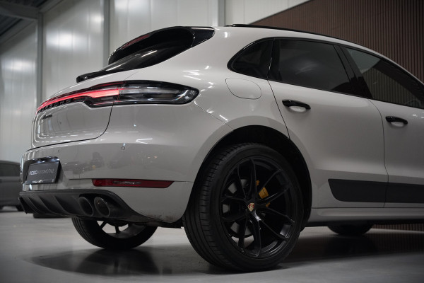 Porsche Macan 2.0 | Krijt Grijs | Panoramadak | Sportchrono | Memory Seats | Elektrische Stoelen 18 Weg Verstelbaar | Apple Carplay | PDLS LED | Luchtvering | Camera | Leer | Navigatie | Dodehoekdetectie | Cru
