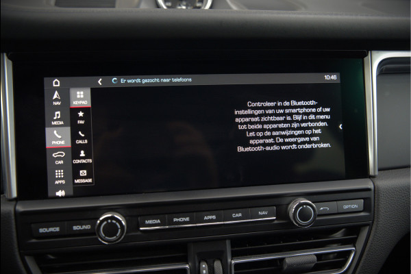 Porsche Macan 2.0 | Krijt Grijs | Panoramadak | Sportchrono | Memory Seats | Elektrische Stoelen 18 Weg Verstelbaar | Apple Carplay | PDLS LED | Luchtvering | Camera | Leer | Navigatie | Dodehoekdetectie | Cru