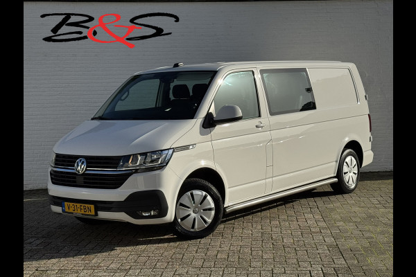 Volkswagen Transporter 2.0 TDI L2H1 30 DC Highline Navi Airco Cruise Control Trekhaak Carplay All-Season Lat om Lat betimmert