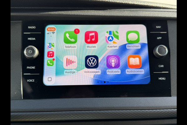 Volkswagen Transporter 2.0 TDI L2H1 30 DC Highline Navi Airco Cruise Control Trekhaak Carplay All-Season Lat om Lat betimmert