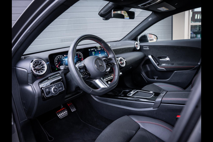 Mercedes-Benz A-Klasse A250 e Business Solution AMG - Pano l ACC l Sfeerverl. l Keyless