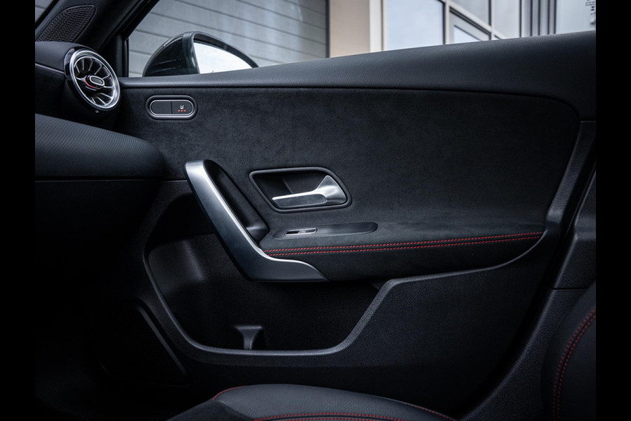 Mercedes-Benz A-Klasse A250 e Business Solution AMG - Pano l ACC l Sfeerverl. l Keyless