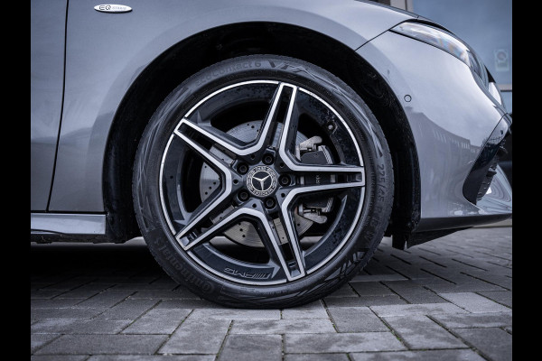 Mercedes-Benz A-Klasse A250 e Business Solution AMG - Pano l ACC l Sfeerverl. l Keyless