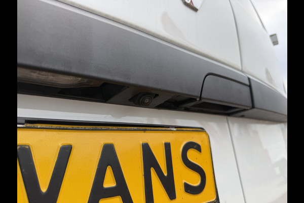Renault Kangoo 1.3 TCe 130 EDC **Benzine** Automaat Trekhaak Airco Cruise Control Navigatie Camera Parkeersensoren Achter