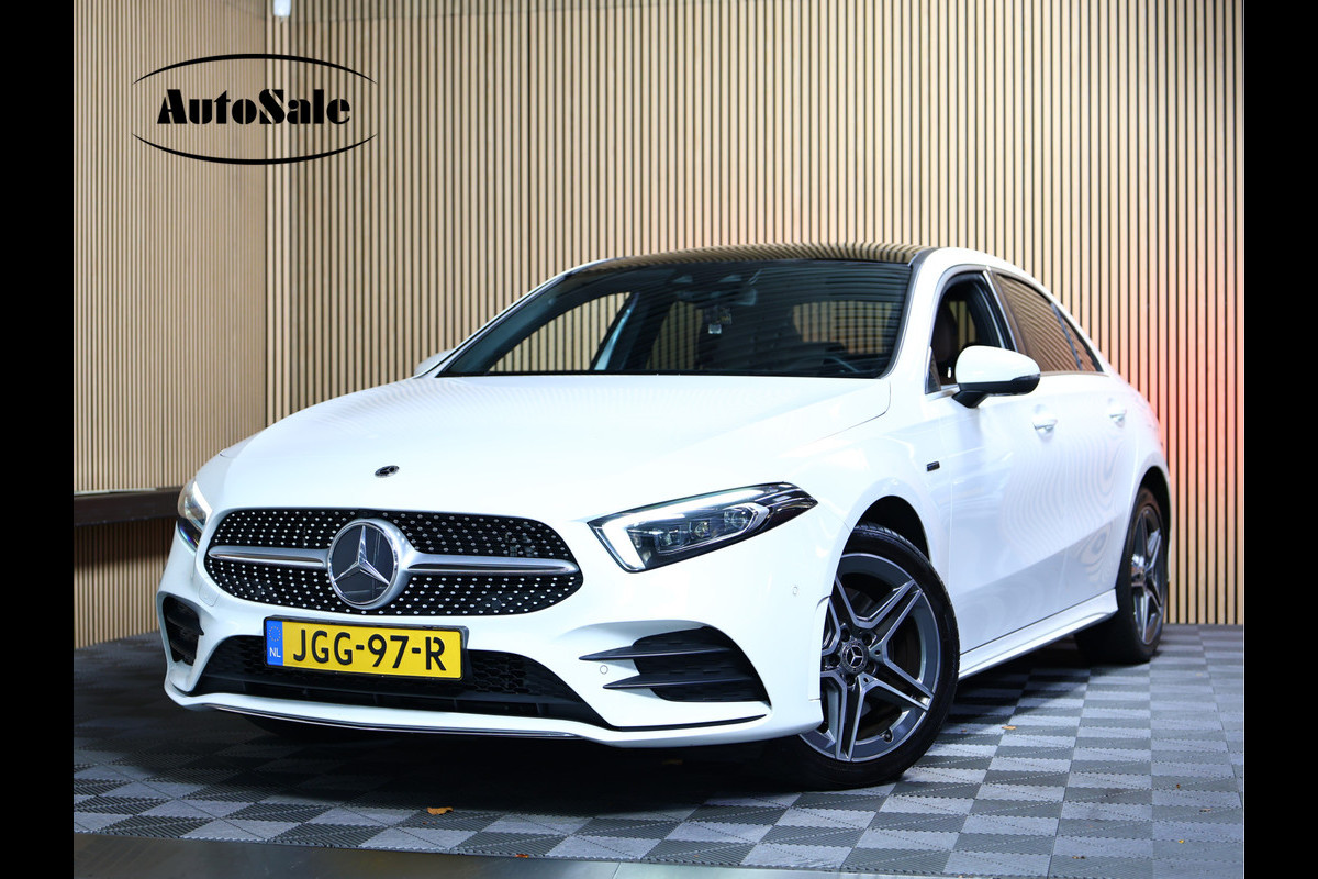 Mercedes-Benz A-Klasse 250e AMG AMBIENTE PANODAK NAVI AUTOM CRUISE PDC CAM SFEER '20