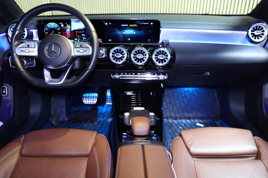 Mercedes-Benz A-Klasse 250e AMG AMBIENTE PANODAK NAVI AUTOM CRUISE PDC CAM SFEER '20