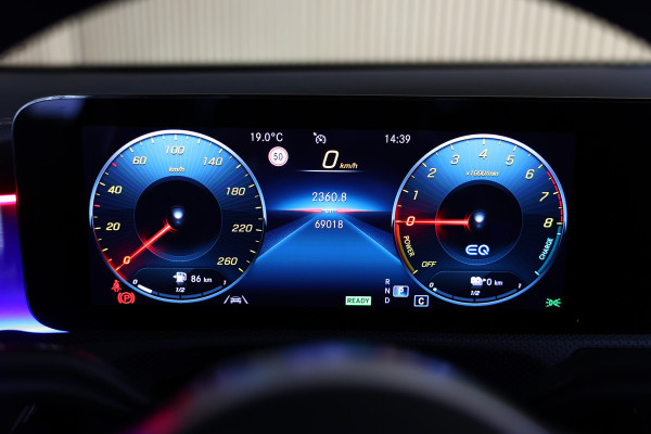Mercedes-Benz A-Klasse 250e AMG AMBIENTE PANODAK NAVI AUTOM CRUISE PDC CAM SFEER '20