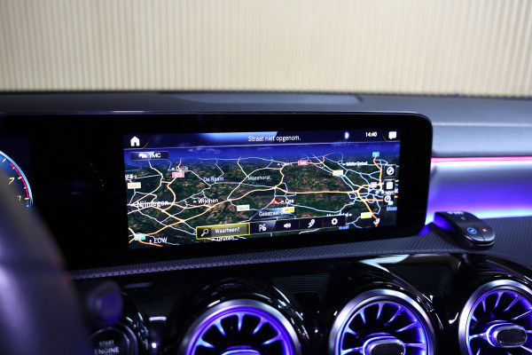 Mercedes-Benz A-Klasse 250e AMG AMBIENTE PANODAK NAVI AUTOM CRUISE PDC CAM SFEER '20
