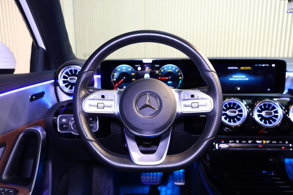 Mercedes-Benz A-Klasse 250e AMG AMBIENTE PANODAK NAVI AUTOM CRUISE PDC CAM SFEER '20