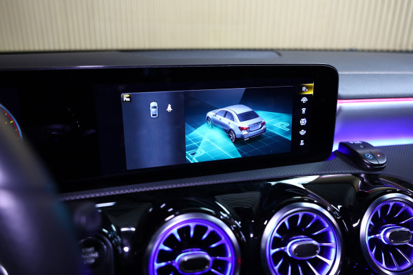 Mercedes-Benz A-Klasse 250e AMG AMBIENTE PANODAK NAVI AUTOM CRUISE PDC CAM SFEER '20