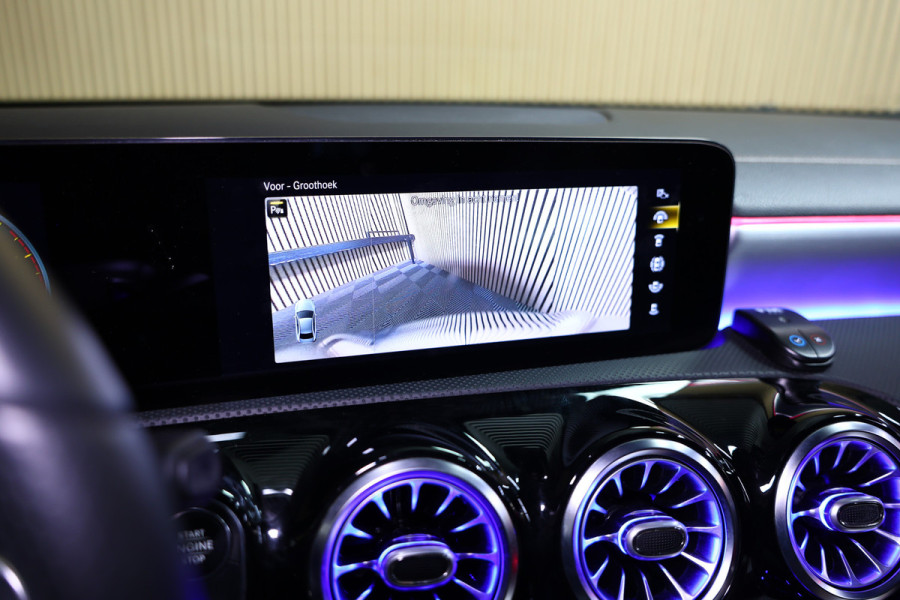 Mercedes-Benz A-Klasse 250e AMG AMBIENTE PANODAK NAVI AUTOM CRUISE PDC CAM SFEER '20
