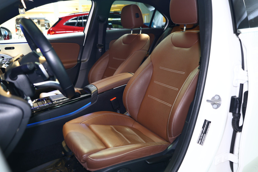 Mercedes-Benz A-Klasse 250e AMG AMBIENTE PANODAK NAVI AUTOM CRUISE PDC CAM SFEER '20