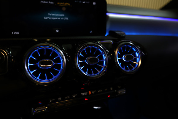 Mercedes-Benz A-Klasse 250e AMG AMBIENTE PANODAK NAVI AUTOM CRUISE PDC CAM SFEER '20