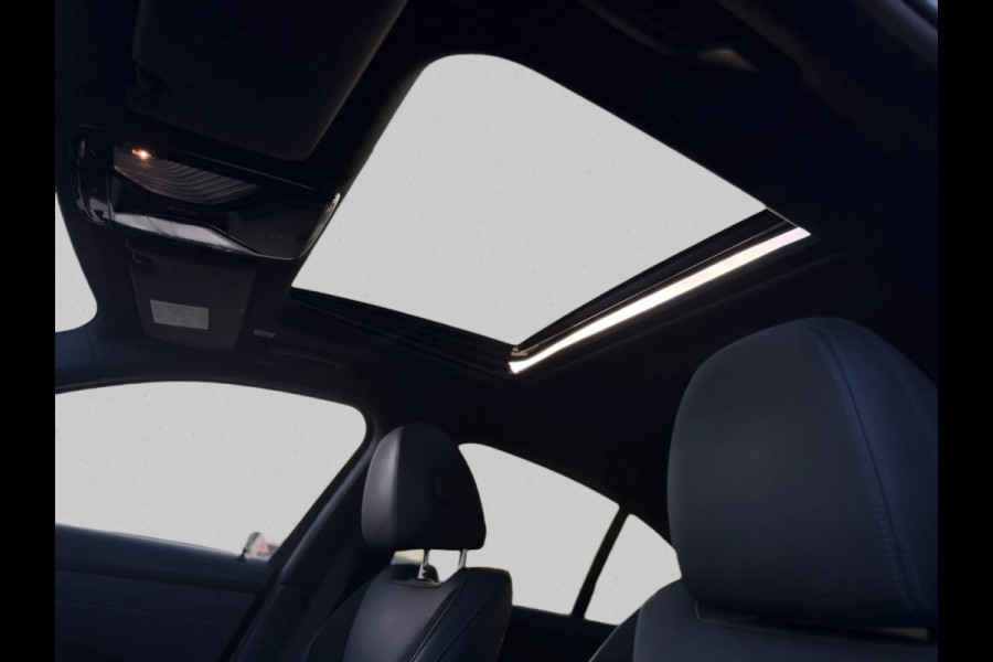 BMW 3-serie 320i High Executive M-pakket Performance(Dealer OndH, Dakraam, Addapt Cruise, Camera, Carplay, StoelV, Navi Prof, Etc)