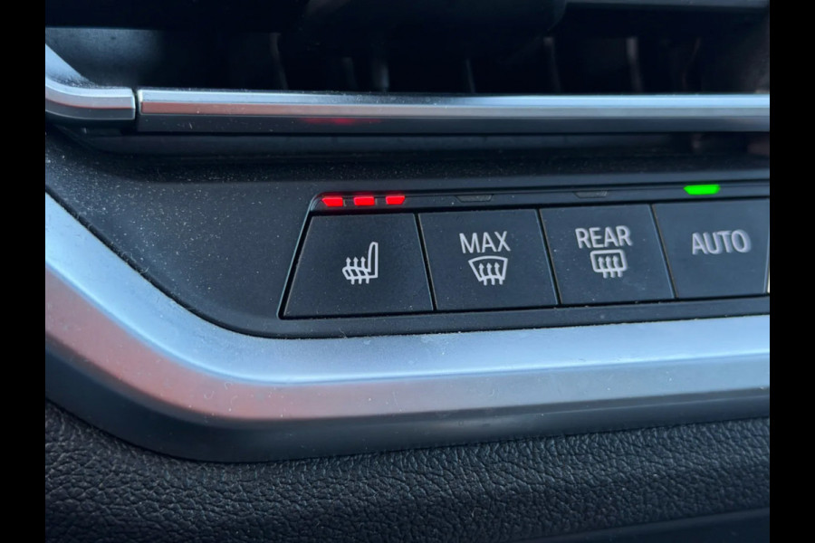 BMW 3-serie 320i High Executive M-pakket Performance(Dealer OndH, Dakraam, Addapt Cruise, Camera, Carplay, StoelV, Navi Prof, Etc)