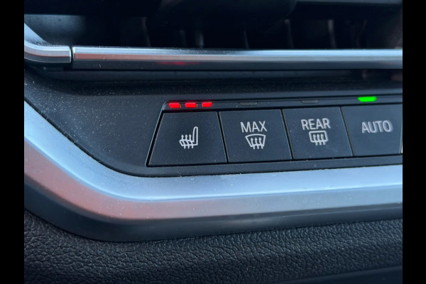 BMW 3-serie 320i High Executive M-pakket Performance(Dealer OndH, Dakraam, Addapt Cruise, Camera, Carplay, StoelV, Navi Prof, Etc)