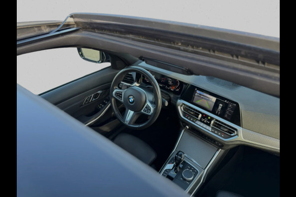 BMW 3-serie 320i High Executive M-pakket Performance(Dealer OndH, Dakraam, Addapt Cruise, Camera, Carplay, StoelV, Navi Prof, Etc)