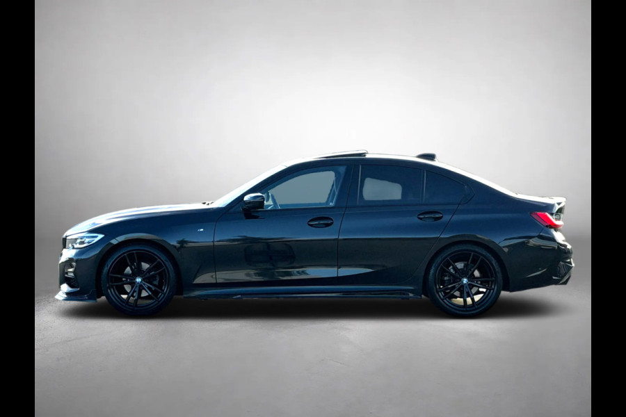 BMW 3-serie 320i High Executive M-pakket Performance(Dealer OndH, Dakraam, Addapt Cruise, Camera, Carplay, StoelV, Navi Prof, Etc)