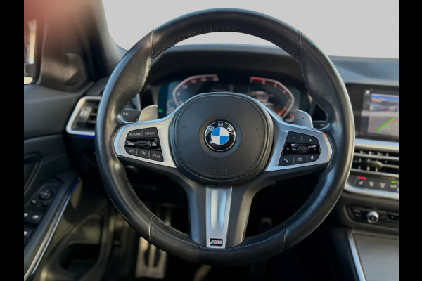 BMW 3-serie 320i High Executive M-pakket Performance(Dealer OndH, Dakraam, Addapt Cruise, Camera, Carplay, StoelV, Navi Prof, Etc)