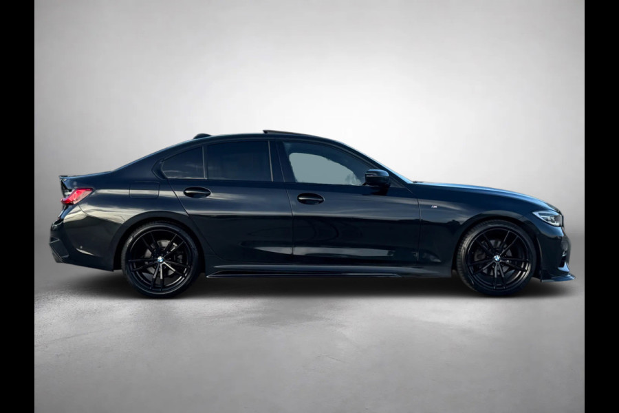 BMW 3-serie 320i High Executive M-pakket Performance(Dealer OndH, Dakraam, Addapt Cruise, Camera, Carplay, StoelV, Navi Prof, Etc)