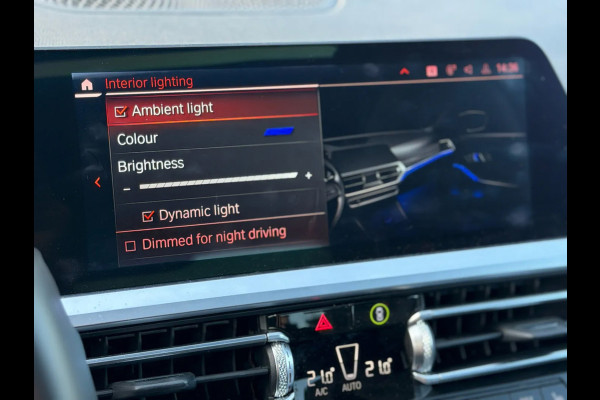 BMW 3-serie 320i High Executive M-pakket Performance(Dealer OndH, Dakraam, Addapt Cruise, Camera, Carplay, StoelV, Navi Prof, Etc)