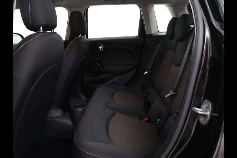 MINI 5-Deurs 1.5 One First | Cruise control | Navigatie | Carplay | Airco