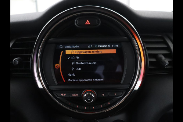 MINI 5-Deurs 1.5 One First | Cruise control | Navigatie | Carplay | Airco