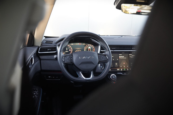 Lynk & Co 01 1.5 | Panoramadak | Stoelverwarming | Keyless | Apple Carplay | Memory Seat | Adaptive Cruise Control | Infinity | Navigatie | 360 Camera | Parkeersensoren | Ambiance Verlichting |