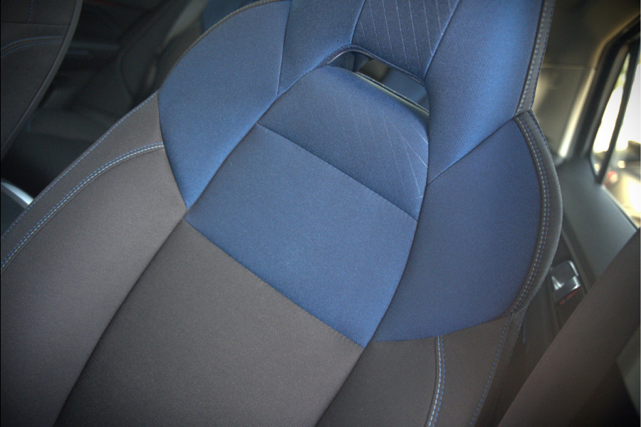 Lynk & Co 01 1.5 | Panoramadak | Stoelverwarming | Keyless | Apple Carplay | Memory Seat | Adaptive Cruise Control | Infinity | Navigatie | 360 Camera | Parkeersensoren | Ambiance Verlichting |