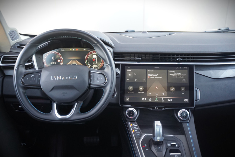 Lynk & Co 01 1.5 | Panoramadak | Stoelverwarming | Keyless | Apple Carplay | Memory Seat | Adaptive Cruise Control | Infinity | Navigatie | 360 Camera | Parkeersensoren | Ambiance Verlichting |