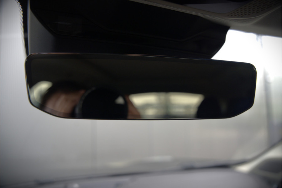 Lynk & Co 01 1.5 | Panoramadak | Stoelverwarming | Keyless | Apple Carplay | Memory Seat | Adaptive Cruise Control | Infinity | Navigatie | 360 Camera | Parkeersensoren | Ambiance Verlichting |